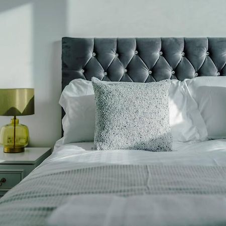 Stunning 2-Bed Premium Apartment - Free Wi-Fi Preston  Kültér fotó