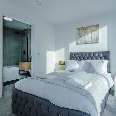Stunning 2-Bed Premium Apartment - Free Wi-Fi Preston  Kültér fotó