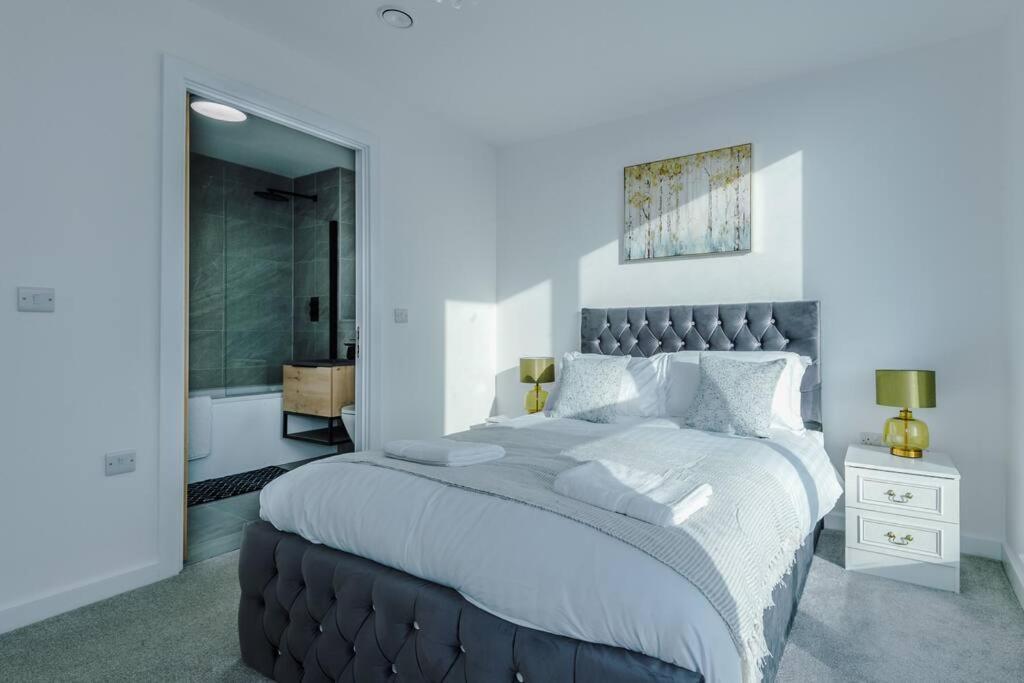 Stunning 2-Bed Premium Apartment - Free Wi-Fi Preston  Kültér fotó